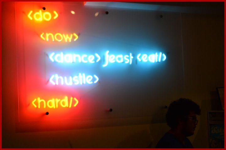 طراحی دکمه‌های نئونی (Neon) با افکت Hover پیشرفته — تصویر 3