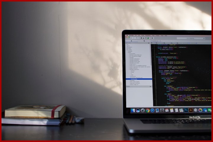 آموزش طراحی هدرهای چسبنده (Sticky Header) با تغییر استایل ملایم هنگام اسکرول — تصویر 3